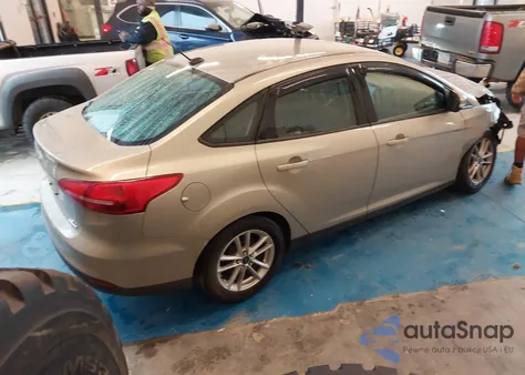 2015 Ford Focus Se z USA, uszkodzony, nr VIN 1FADP3F29FL353843